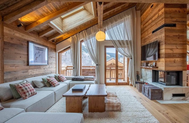 Chalet Yolo with swimming pool, sauna, hot-tub, hammam and cinema room
