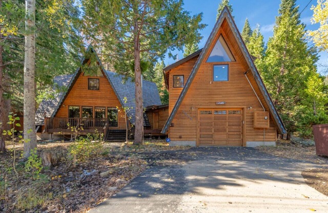 Chamberlands Charmer w/Hot Tub!