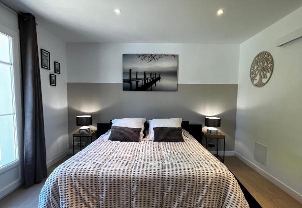 Chambre avec salle de bain privée de la Canopée de Mios