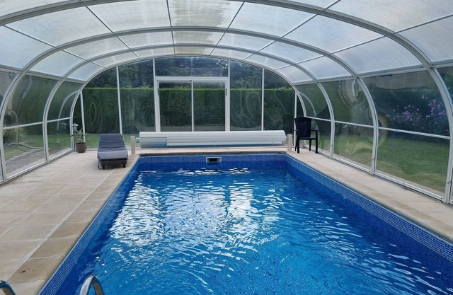 Chambre d'Hôte 'Chez Maddie' avec Piscine Couverte/B&B with heated pool