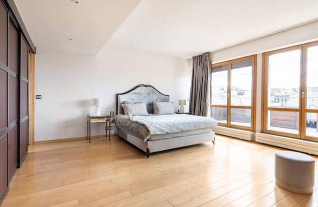 Champs Elysees LuxurynPenthouse Eiffel View Roof Jacuzzi! Free parking!