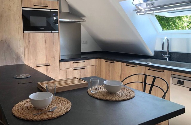 Charming Countryside Getaway: 15 min from Le Mans, 20 min from La Flèche