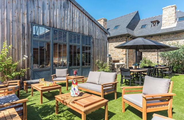 CHARACTER HOUSE in Paimpol for 8 people, 4 bedrooms