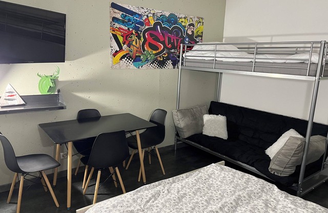 Charland studio in auron