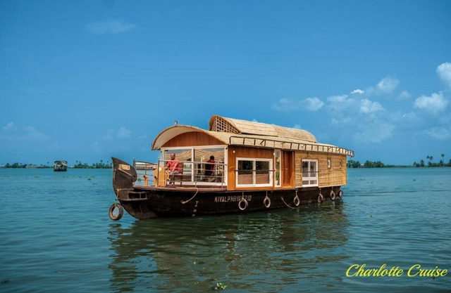 Charlotte Cruise House Boat