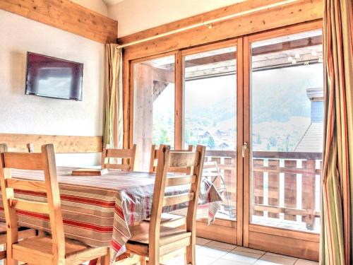Charmant appartement au cœur de Morzine, proche télécabines, 2 chambres, balcon, parking, WiFi inclus - FR-1-524-40