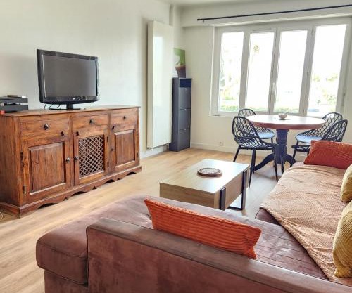 Charmant appartement au calme à proximité du Port, de la vieille ville de Nice , de la Promenade des Anglais