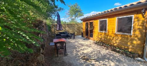 Charmant chalet en bois - Ardèche
