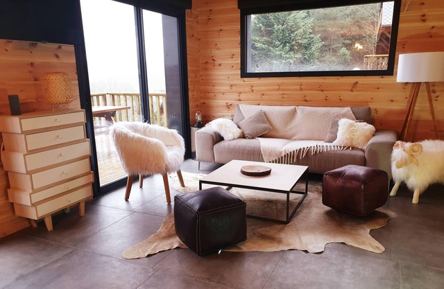 Charming chalet in Besse