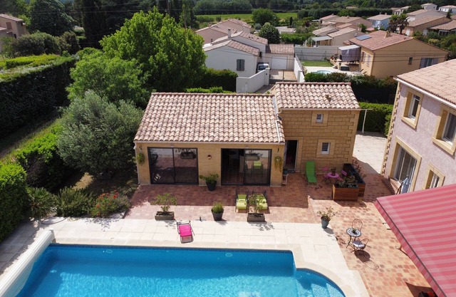Charming little mazet near UzesChambre d'hote