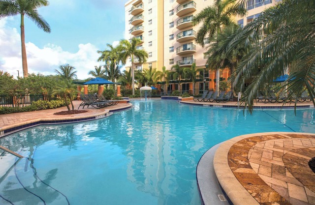 Charming 1-bedroom resort with AC, WiFi in delightful Pompano Beach