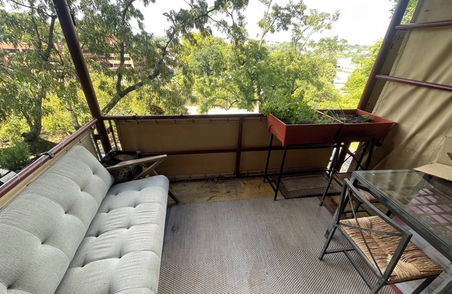 Charming 1-bedroom apartment close to everything