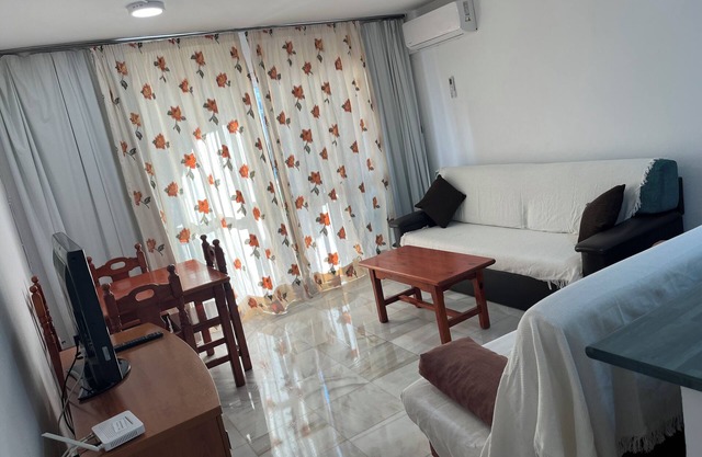 Charming 1-bedroom apartment in lovely Nerja with AC
