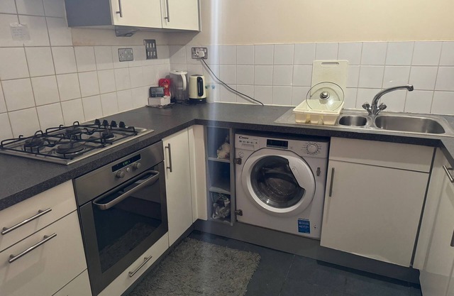 Charming 1-bedroom apartment in brilliant London with fitness room, WiFi