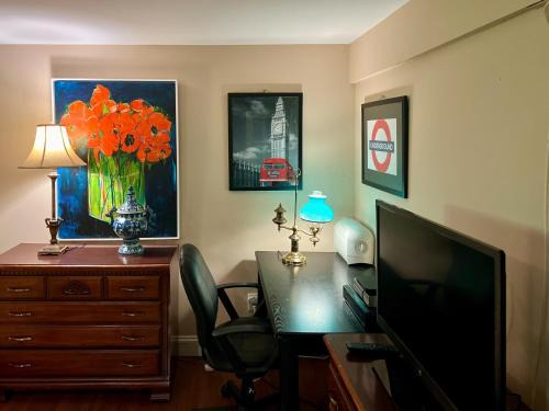 Charming 1-bedroom Basement Close to DC Pets Allowed