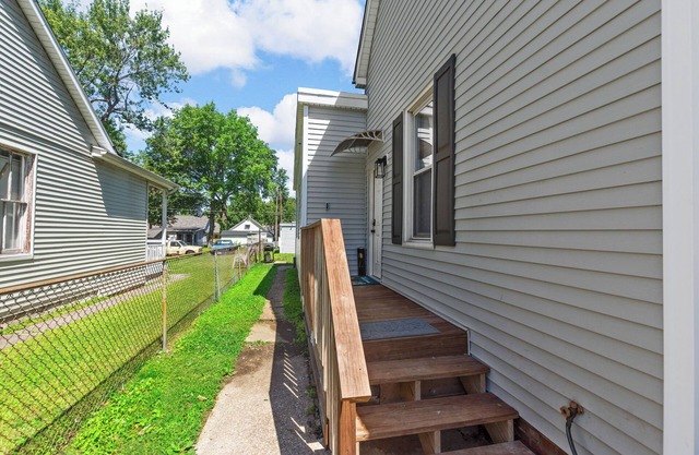 Charming 1-bedroom Hideout in Belleville with WiFi, AC