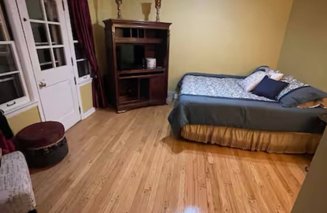 Charming 1- PRIVATE bedroom in Fond du Lac with WiFi, AC