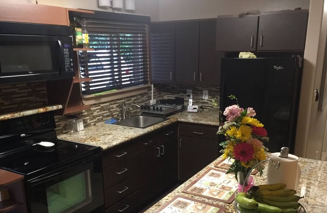 Charming 1bd/1ba Downstairs Unit with AC