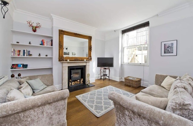 Charming 2-Bed Apt, Pimlico