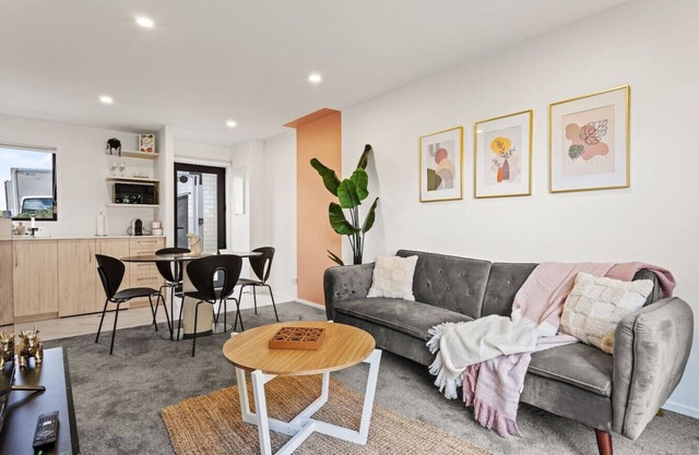 Charming 2 Bed Family Home