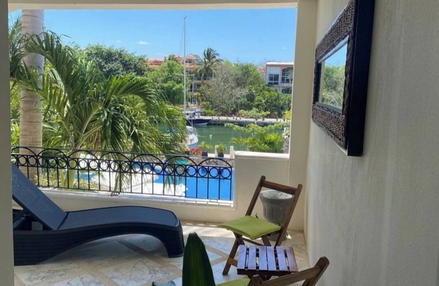 Charming 2-bedroom apartment with AC, WiFi in serene Puerto Aventuras