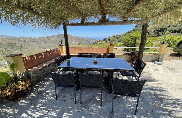 Charming 2 bed Villa with private pool and stunning views