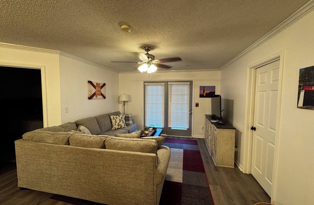 Charming 2-bedroom 2-bathroom 3 Miles away from The University of Alabama