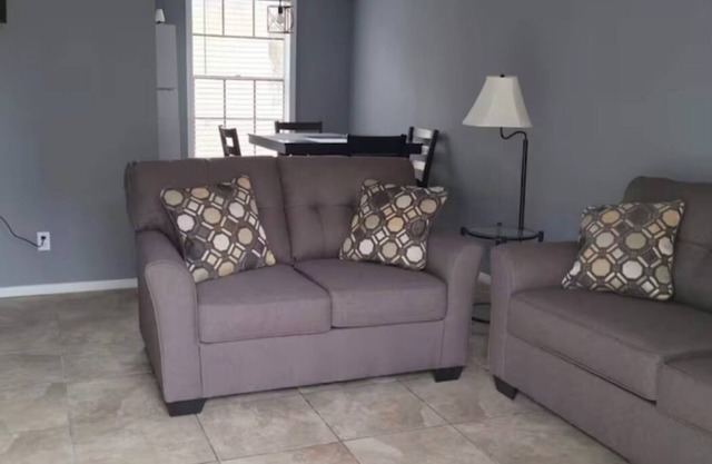 Charming 2-bedroom apartment in wonderful Eagle Pass with AC