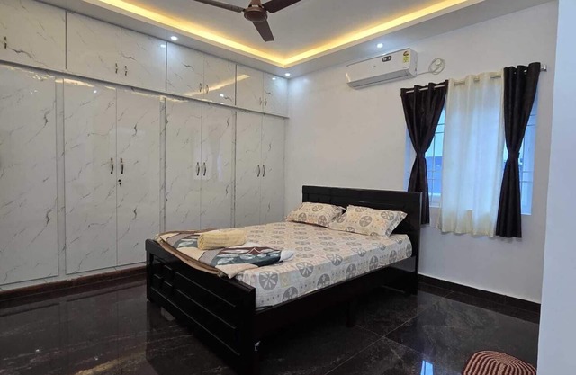 Charming 2-bedroom apartment with WiFi, AC in marvelous Tirupati DEVIKRUPA HOME