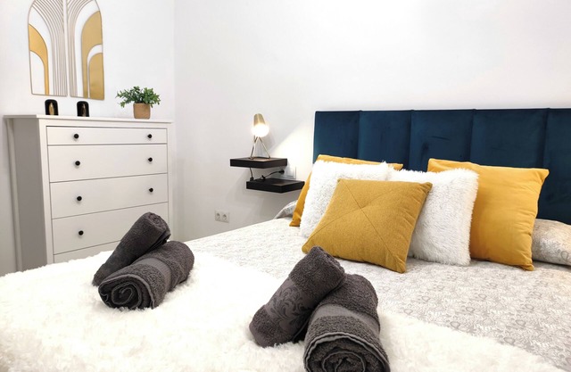 Charming 2-bedroom apartment with WiFi, AC in marvelous Málaga