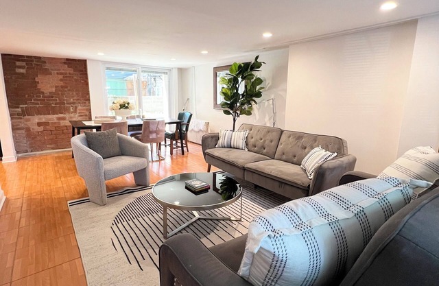 Charming 2-bedroom apartment in pleasant Hoboken with AC