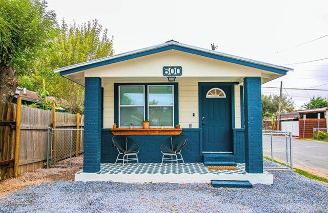 Charming 2-bedroom CASITA with AC and WiFi in Pharr
