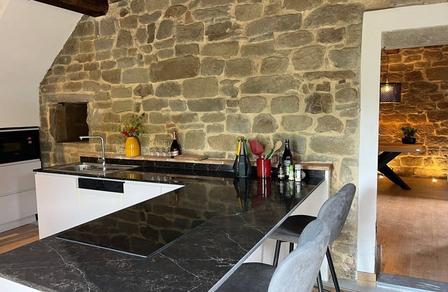 Charming 2-bedroom house in fabulous Falgano with AC, WiFi