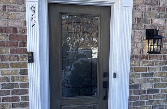 Charming 2-bedroom townhome centrally located in historic Harpers Ferry
