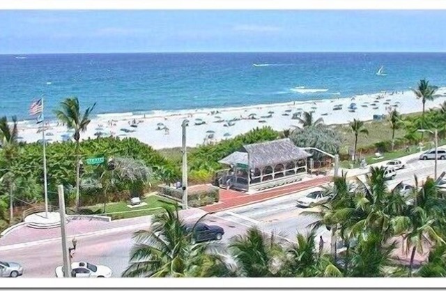 Charming 2 Bedroom Downtown Delray Beach Cottage