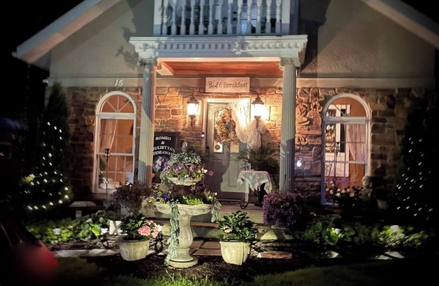 Charming 2-bedroom apartment in delightful Lake George Village
