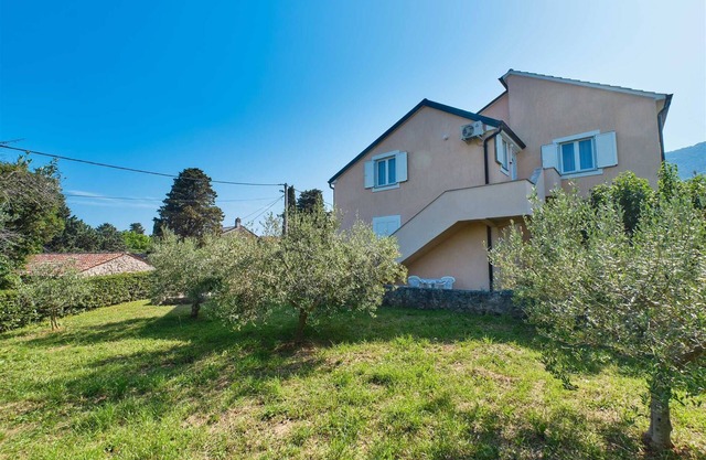 Charming 2-Bedrooms Apartment in Nerezine