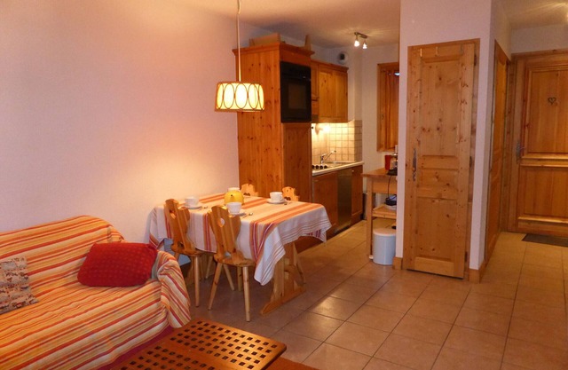Charming 2-Room Cabin Apartment for 6 in Quiet Location, Les Houches