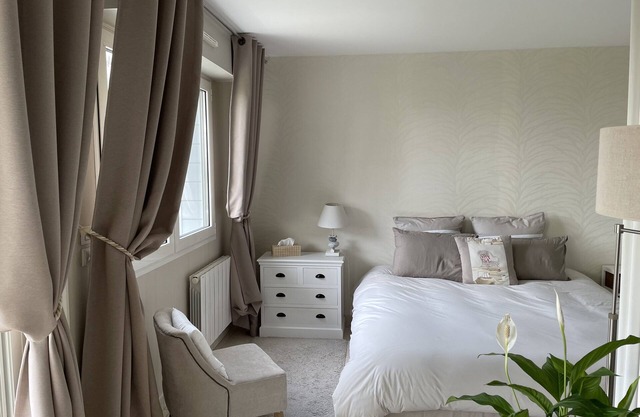 Charming 2-room terrace ideally located in a quiet area - beautiful unobstructed view.