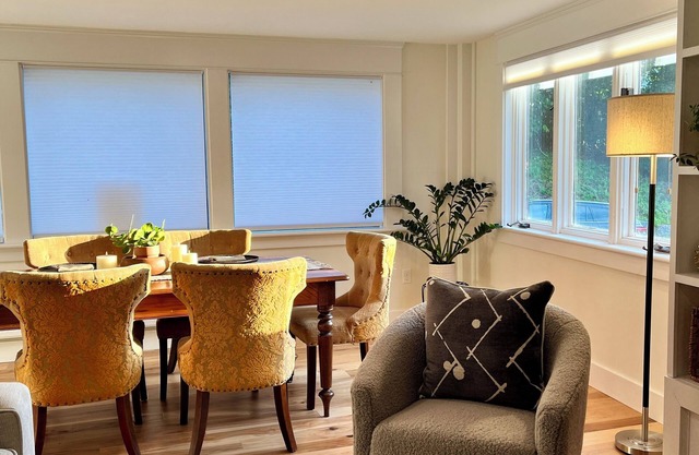 Charming 3-Bedroom Family Retreat, DOWNTOWN Shelburne Falls. Walk to Everything!