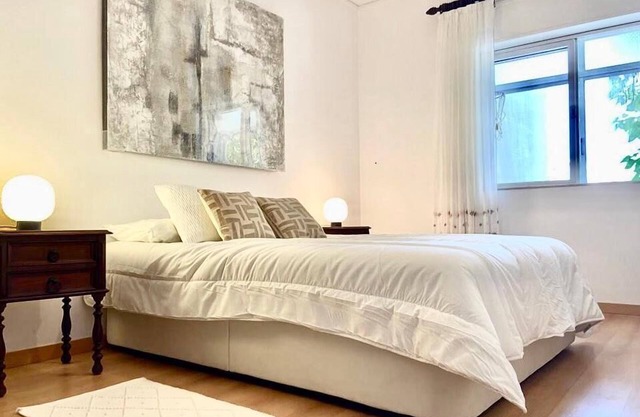 Charming 3 Bedroom Apartment in the center of Faro