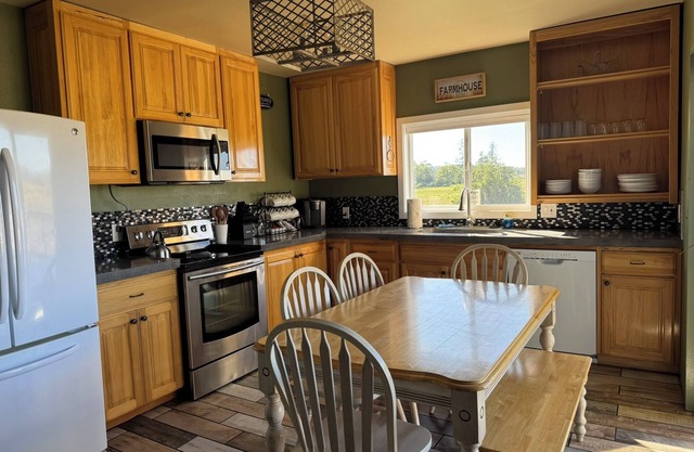 Charming 3-bedroom farmhouse in Astoria