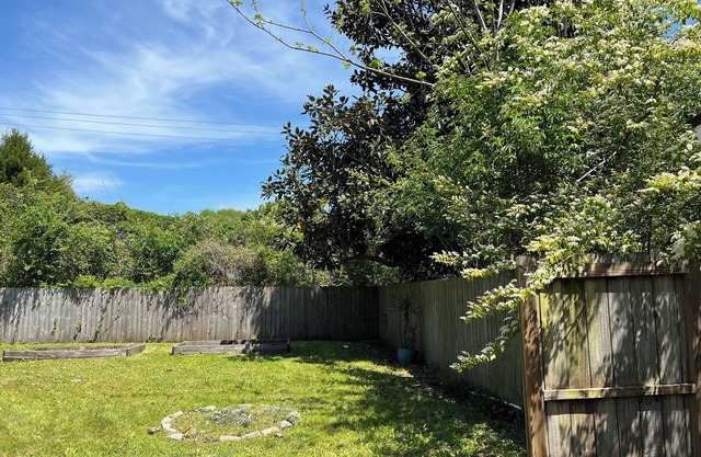 Charming 3-Bedroom Home Located Between Folly Beach and Downtown