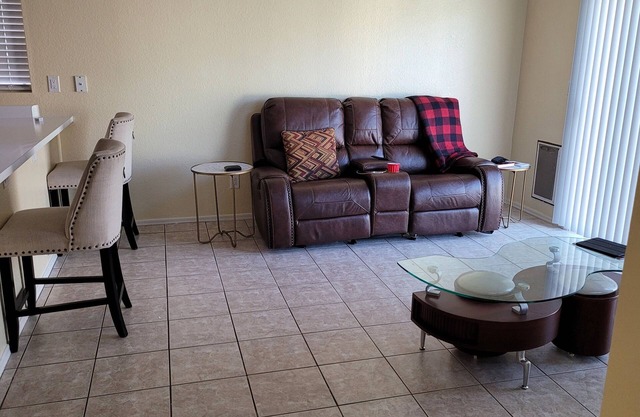 Charming 3-bedroom house in Tucson with WiFi and AC