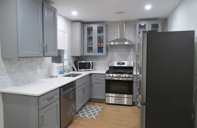 Charming 3-bedroom house with AC, WiFi in serene Pocono Lake