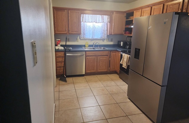 Charming 3-bedroom bungalow with AC and WiFi in lovely Sellersburg