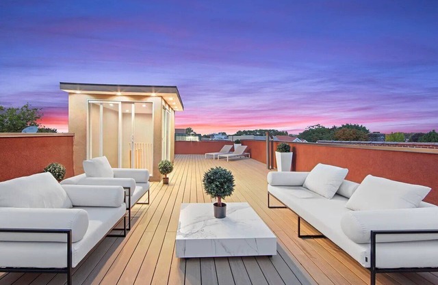 Charming 3-bedroom villa in upper Ditmars Astoria in Queens