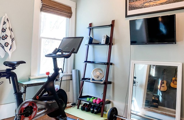 Charming 3BR/2BA Masters rental, 8 min drive