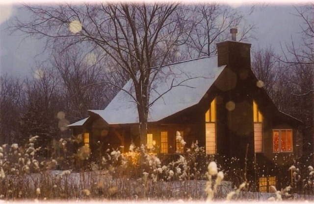 Charming 3BR/3BA With Hot Tub, Fireplace & Pool Table