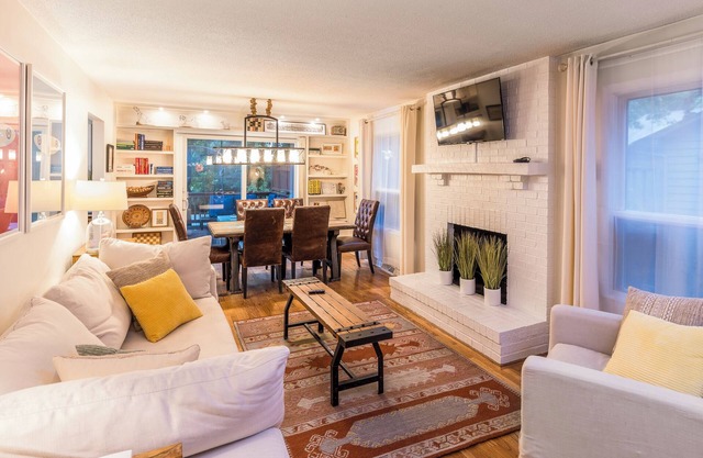 Charming 4-bedroom, family-friendly home in Excelsior. Walkable to everything.